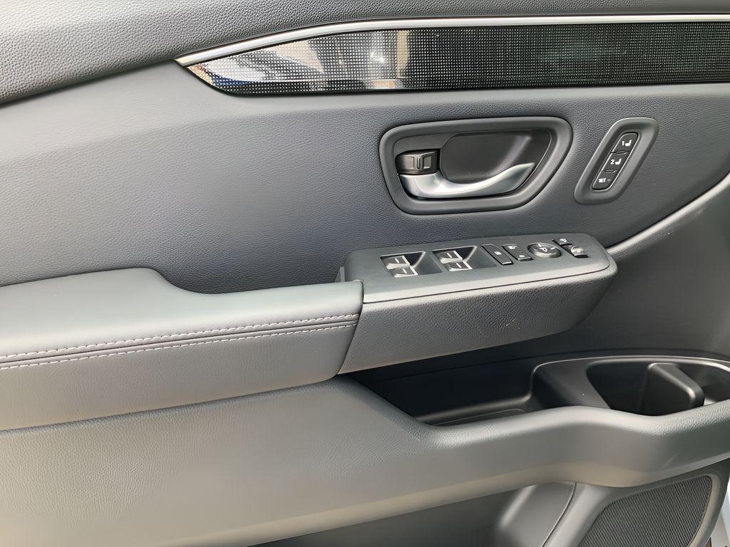 used 2025 Honda Pilot car, priced at $51,215