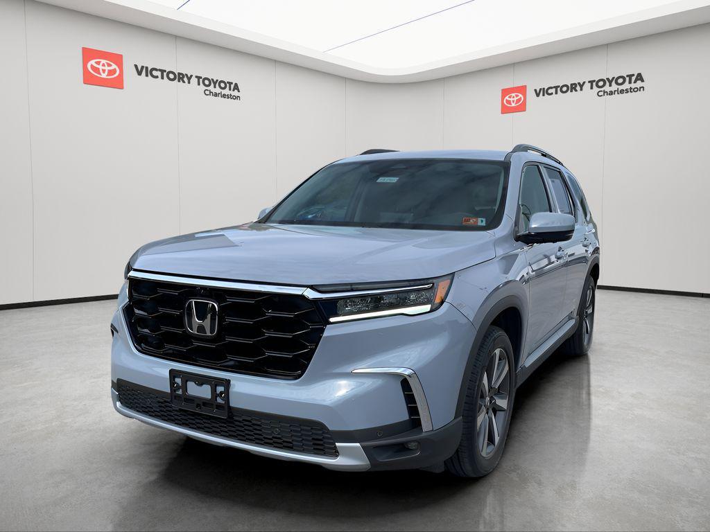 used 2025 Honda Pilot car, priced at $51,215