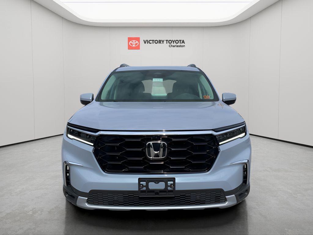 used 2025 Honda Pilot car, priced at $51,215