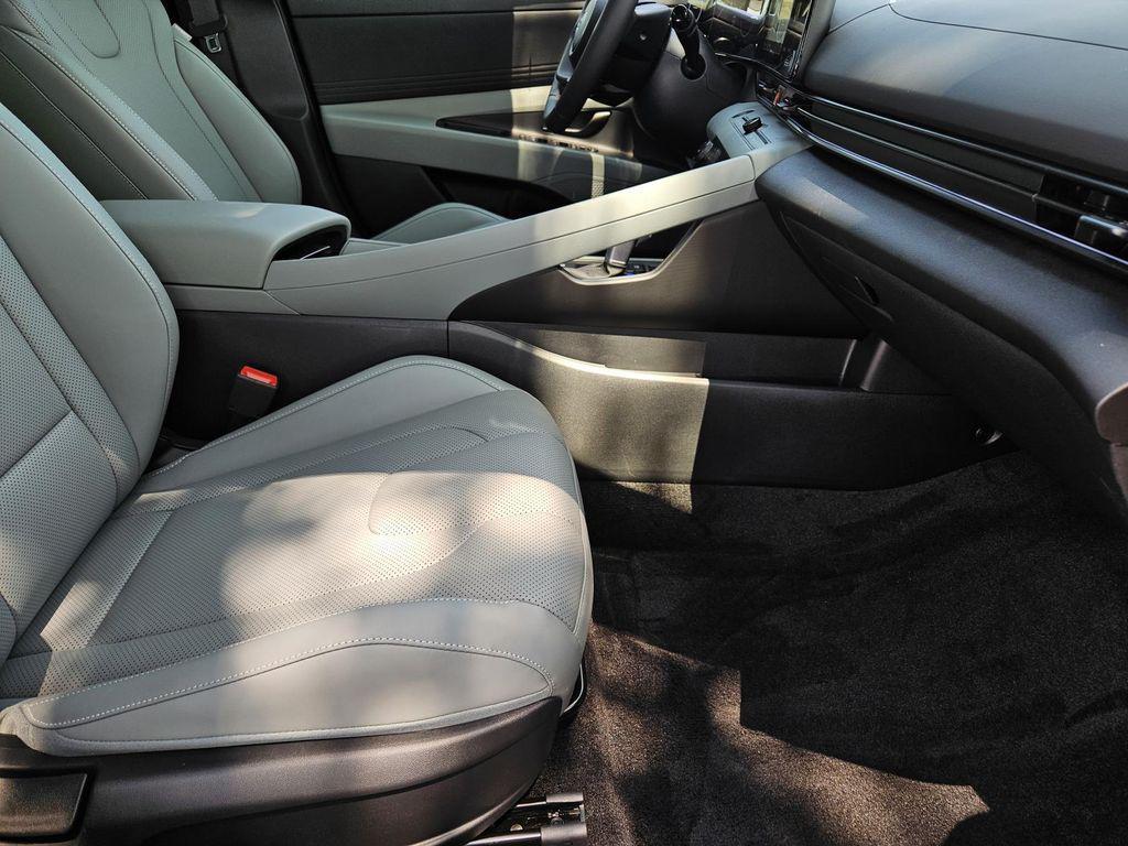 new 2025 Hyundai Elantra car, priced at $30,860
