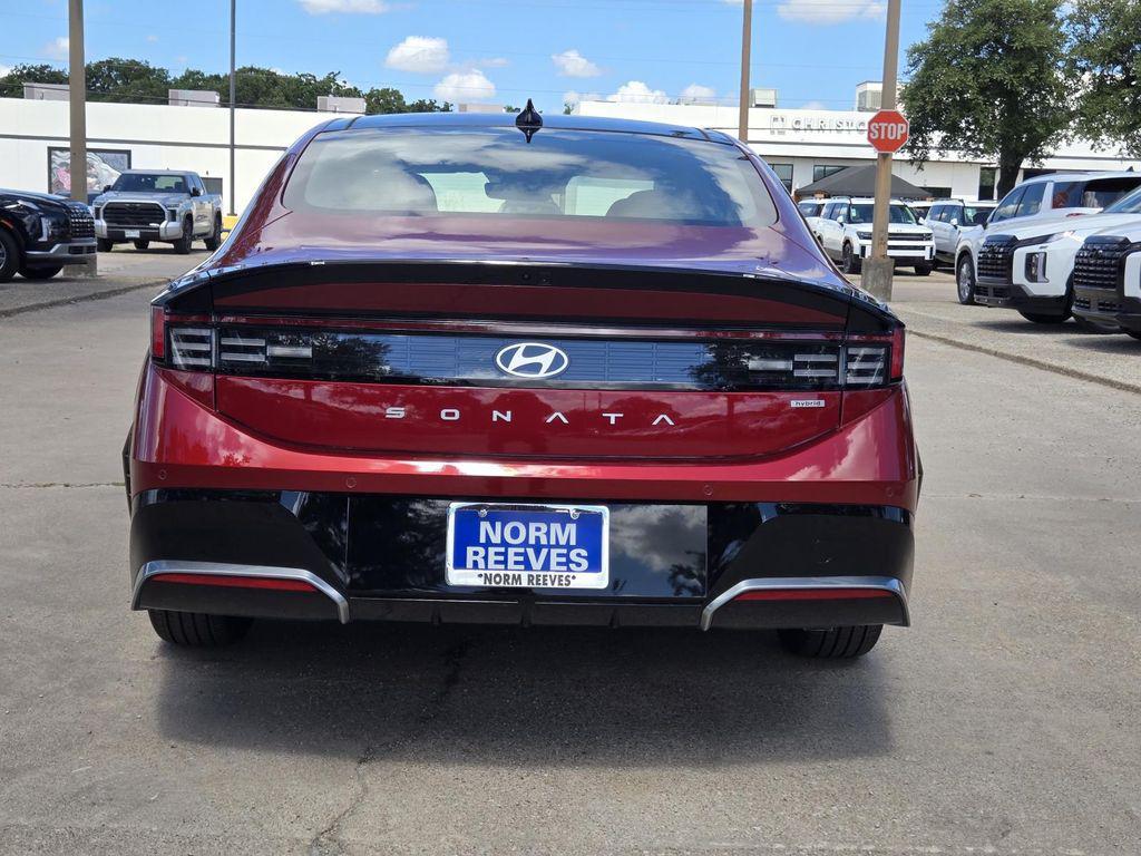 new 2025 Hyundai Sonata Hybrid car, priced at $39,116