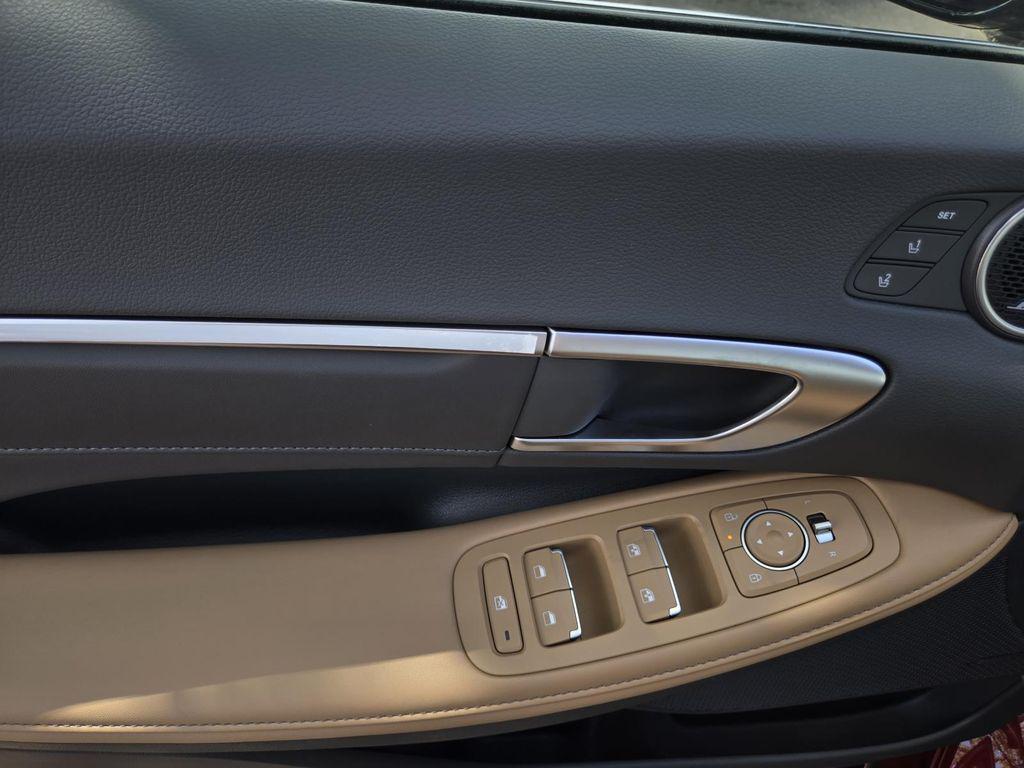 new 2025 Hyundai Sonata Hybrid car, priced at $39,116
