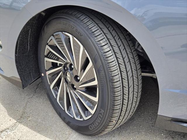 new 2025 Hyundai Sonata Hybrid car, priced at $31,570