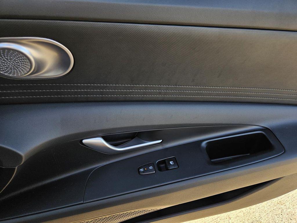 new 2025 Hyundai Elantra car, priced at $24,158