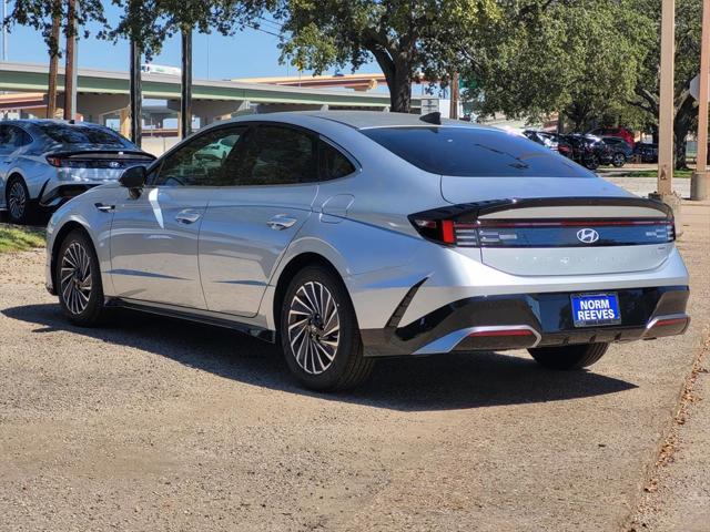 new 2024 Hyundai Sonata Hybrid car, priced at $31,673