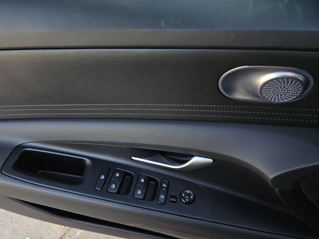 new 2025 Hyundai Elantra car, priced at $23,680