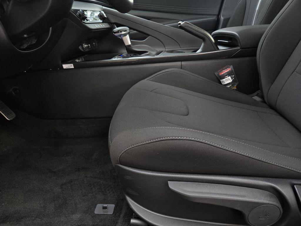 new 2025 Hyundai Elantra car, priced at $24,959