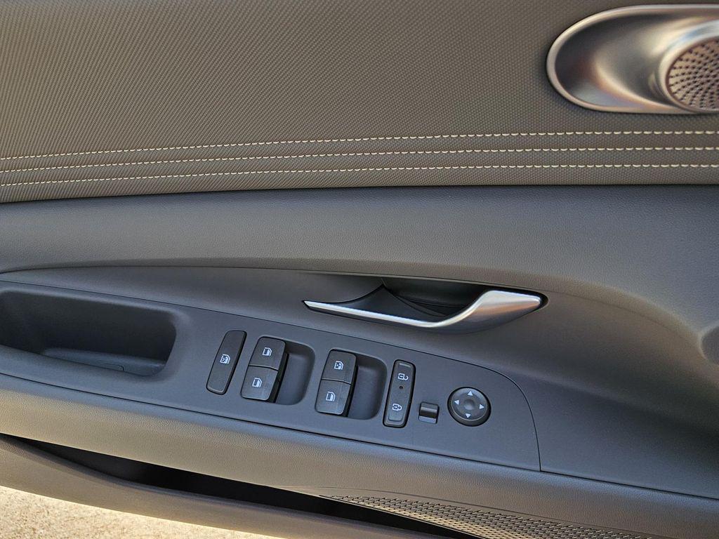 new 2025 Hyundai Elantra car, priced at $24,482