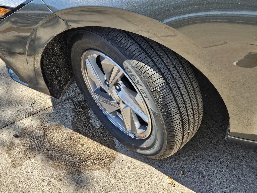 new 2025 Hyundai Elantra car, priced at $23,695