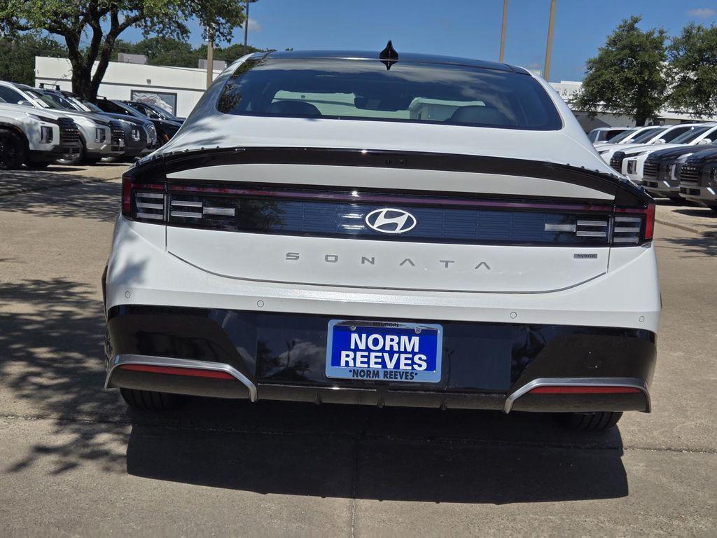 new 2025 Hyundai Sonata Hybrid car, priced at $39,118