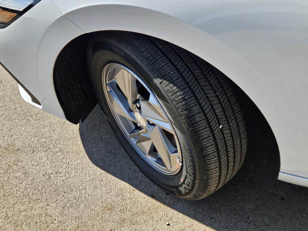 new 2025 Hyundai Elantra car, priced at $24,185