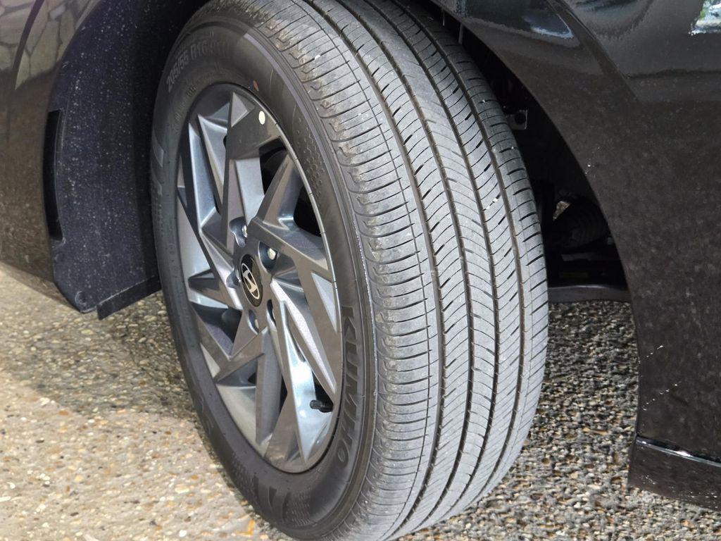 new 2025 Hyundai ELANTRA HEV car, priced at $26,235
