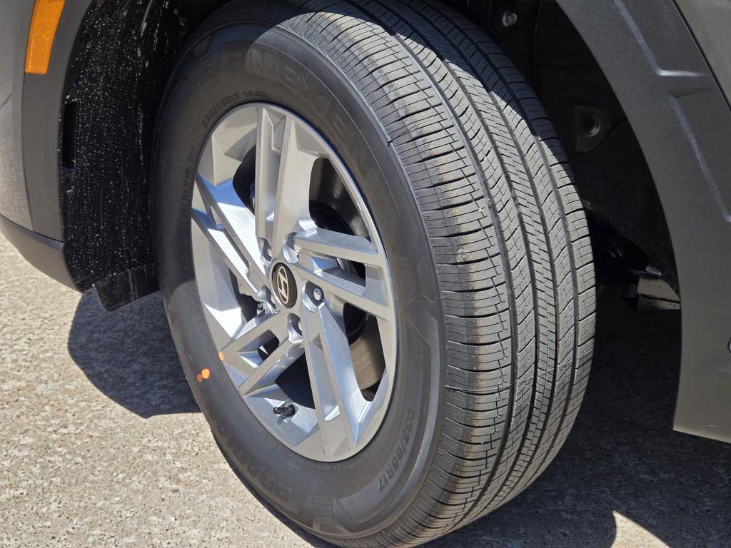 new 2025 Hyundai Tucson car, priced at $28,081