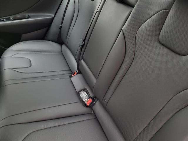 new 2025 Hyundai Elantra car, priced at $30,515