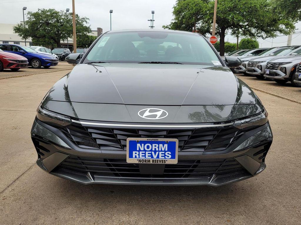 new 2025 Hyundai Elantra car, priced at $27,092