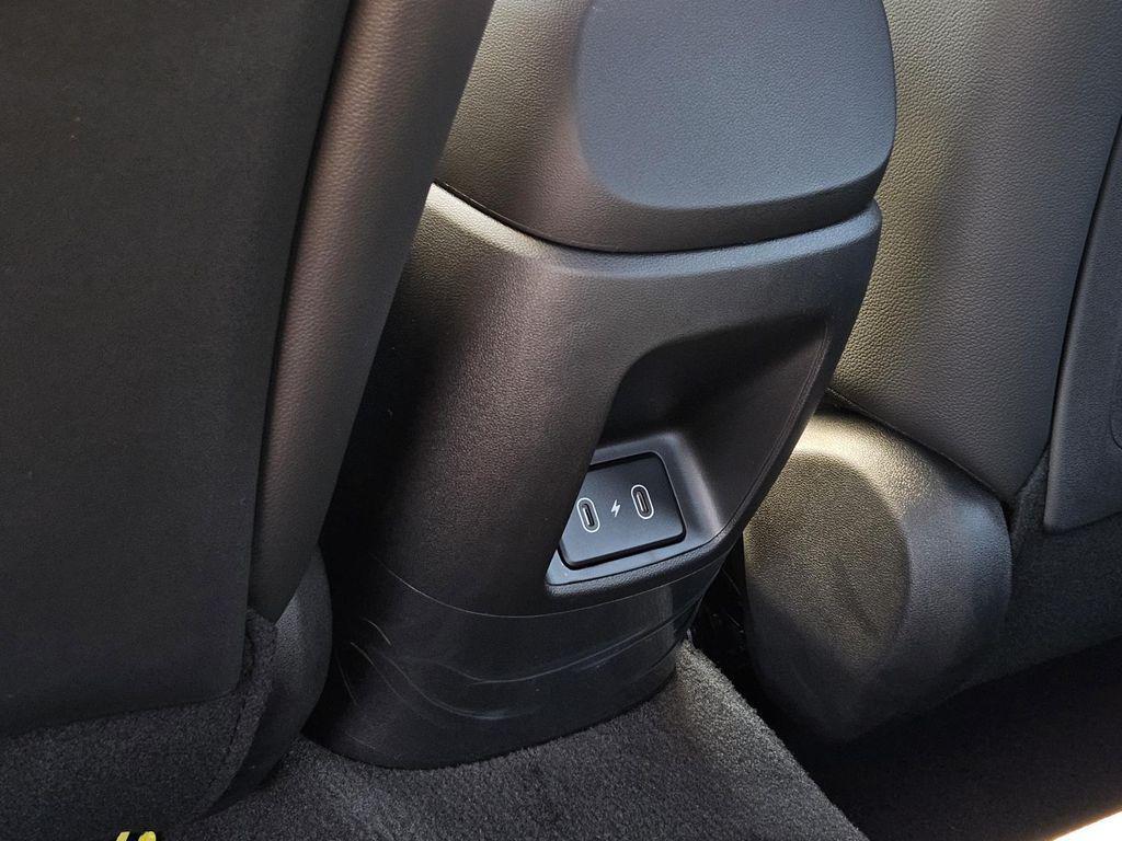 new 2025 Hyundai Elantra car, priced at $27,092