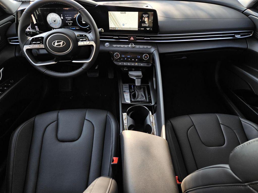 new 2025 Hyundai Elantra car, priced at $27,092