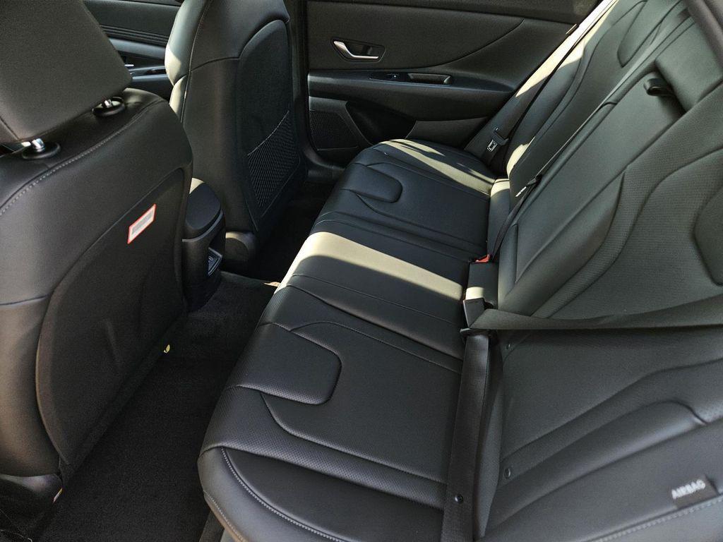 new 2025 Hyundai Elantra car, priced at $27,092