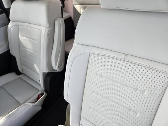new 2025 Hyundai SANTA FE HEV car, priced at $47,120