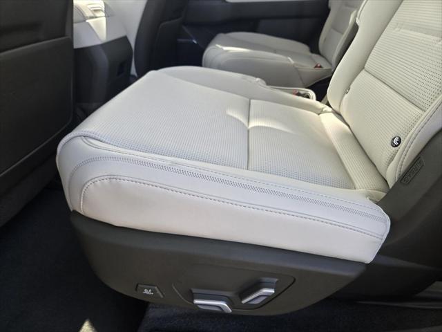 new 2025 Hyundai SANTA FE HEV car, priced at $47,120