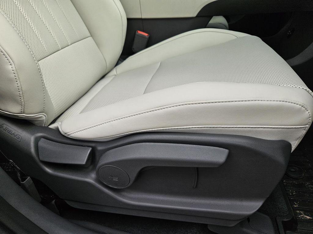 new 2025 Hyundai Santa Fe car, priced at $37,521