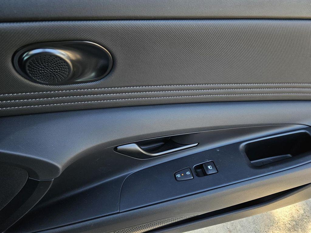 new 2025 Hyundai Elantra car, priced at $24,544