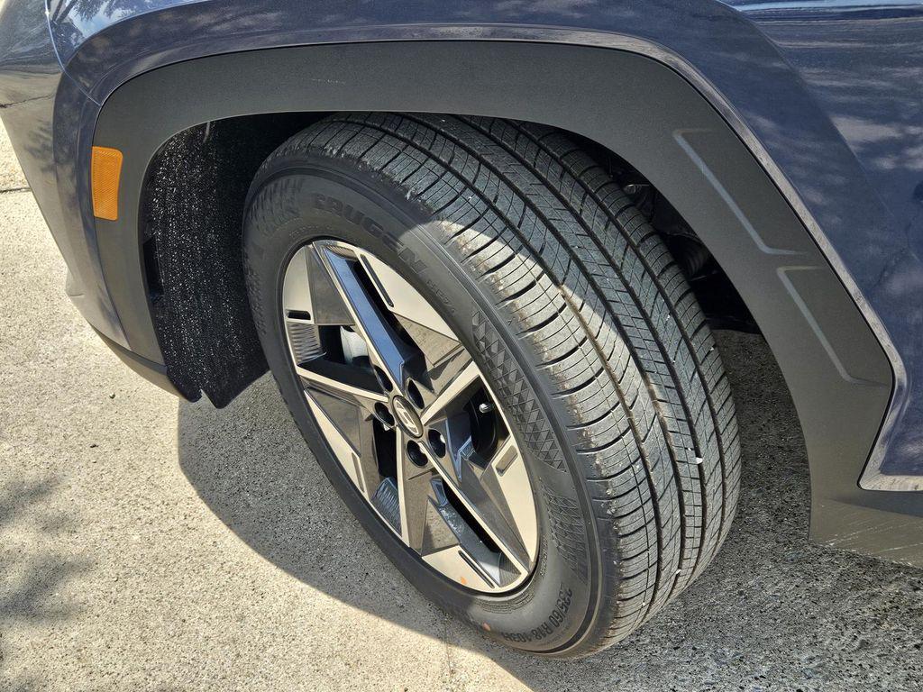 new 2025 Hyundai Tucson car, priced at $31,560