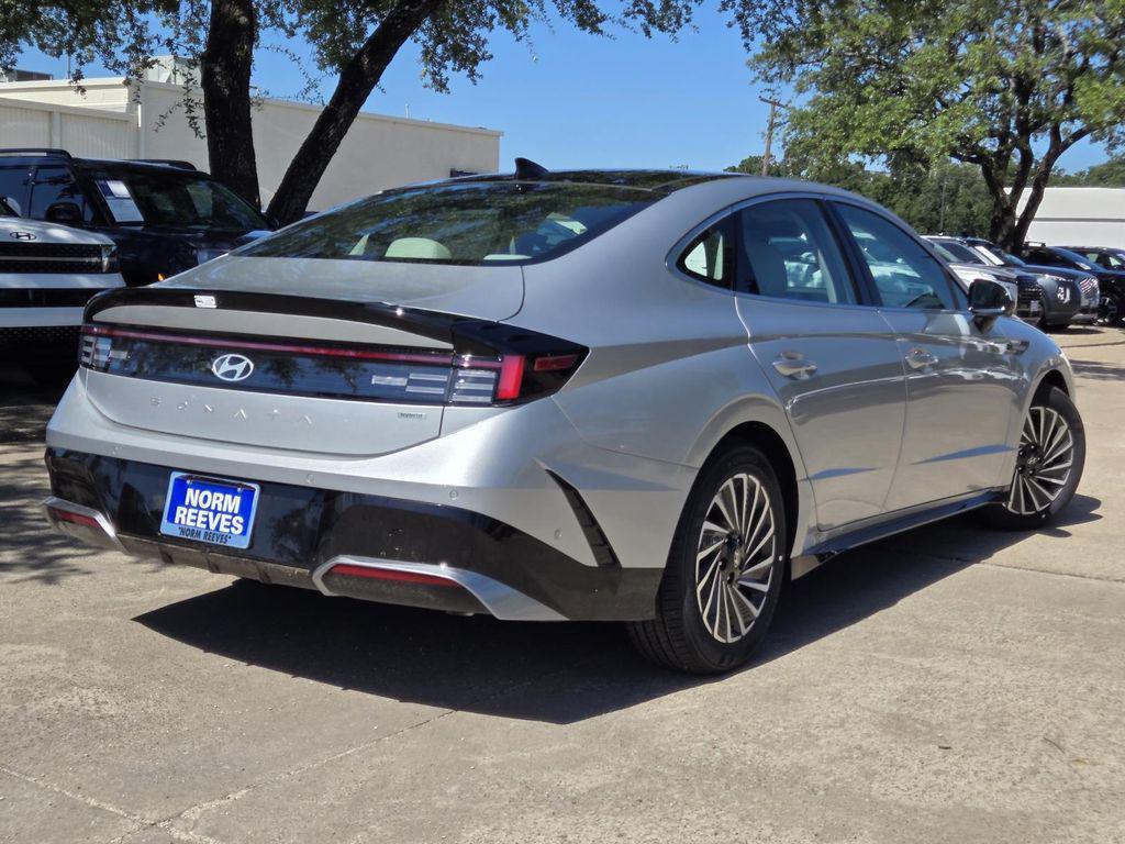 new 2025 Hyundai Sonata Hybrid car, priced at $38,575