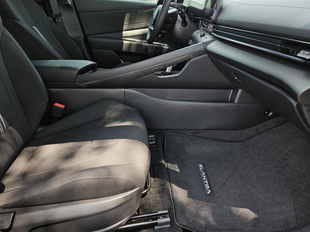 new 2025 Hyundai ELANTRA HEV car, priced at $28,205