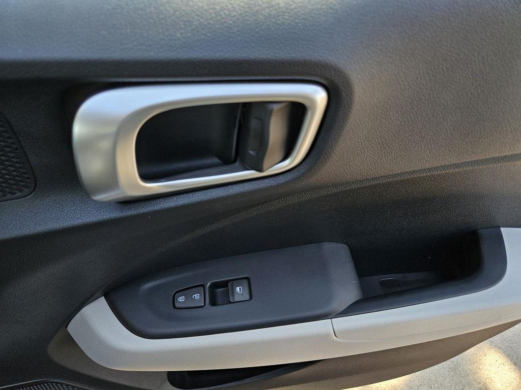 new 2025 Hyundai Venue car, priced at $22,201