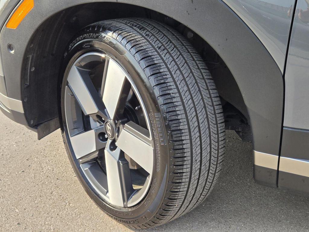 used 2025 Hyundai Santa Fe car, priced at $40,425