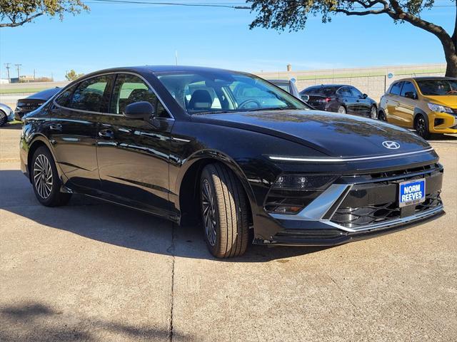 new 2024 Hyundai Sonata Hybrid car, priced at $32,142