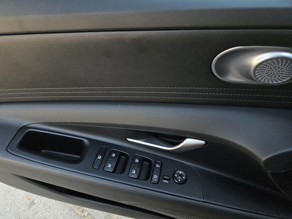 new 2025 Hyundai Elantra car, priced at $23,680