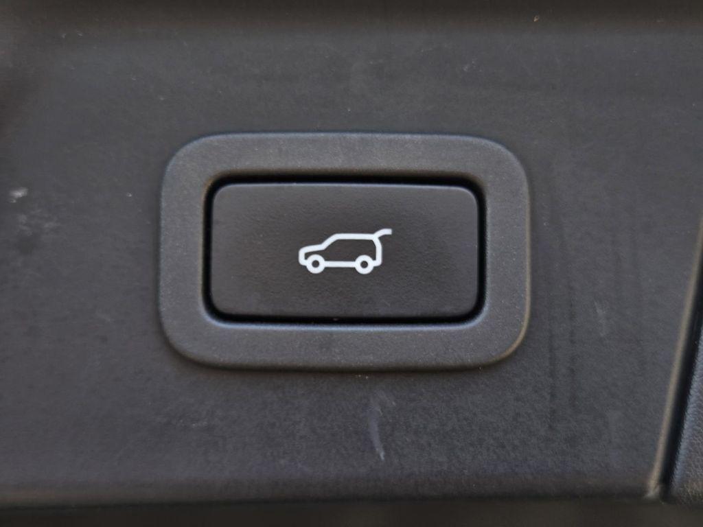 used 2021 Land Rover Range Rover Velar car, priced at $23,200