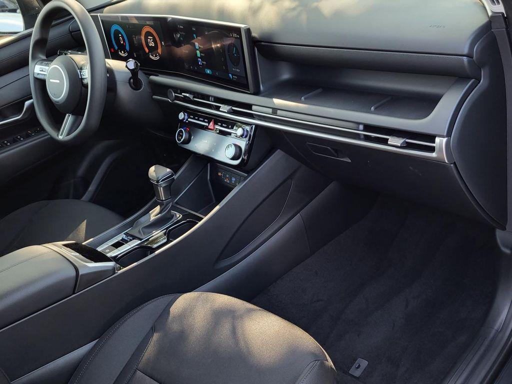 new 2025 Hyundai Tucson car, priced at $31,560