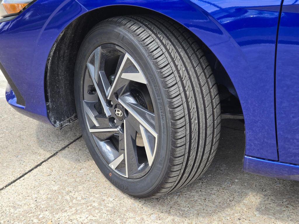 new 2025 Hyundai Elantra car, priced at $24,385