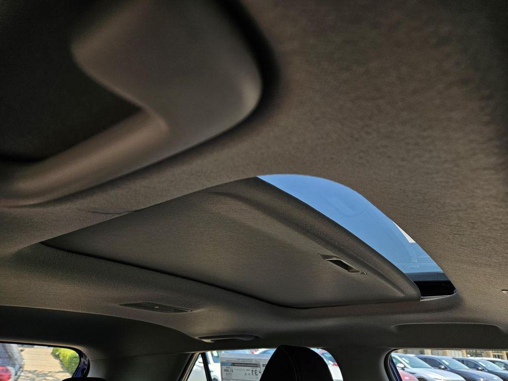 new 2025 Hyundai Venue car, priced at $22,743