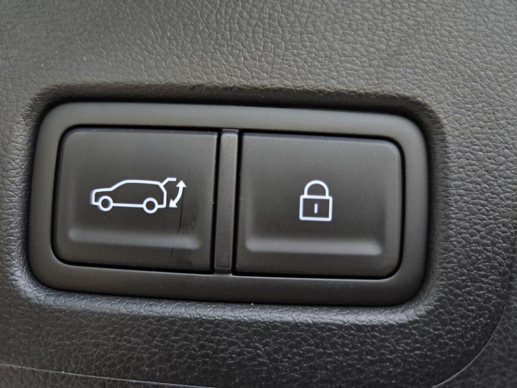 new 2025 Hyundai Santa Fe car, priced at $40,638
