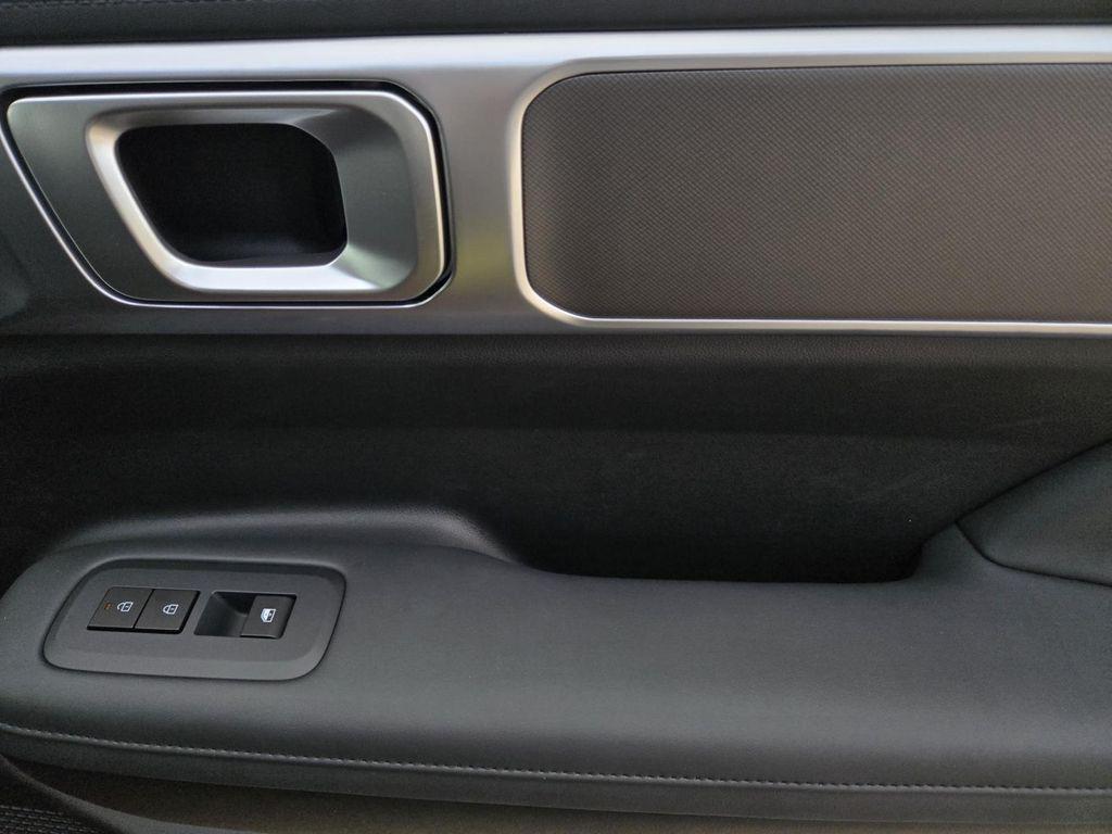 new 2025 Hyundai Santa Fe car, priced at $40,638