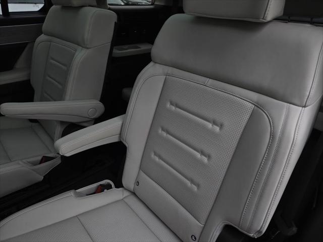 new 2025 Hyundai Santa Fe car, priced at $45,608