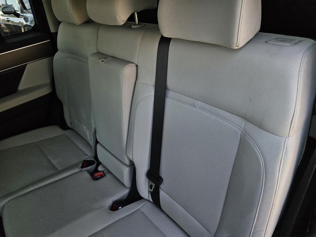 used 2025 Hyundai Santa Fe car, priced at $34,500