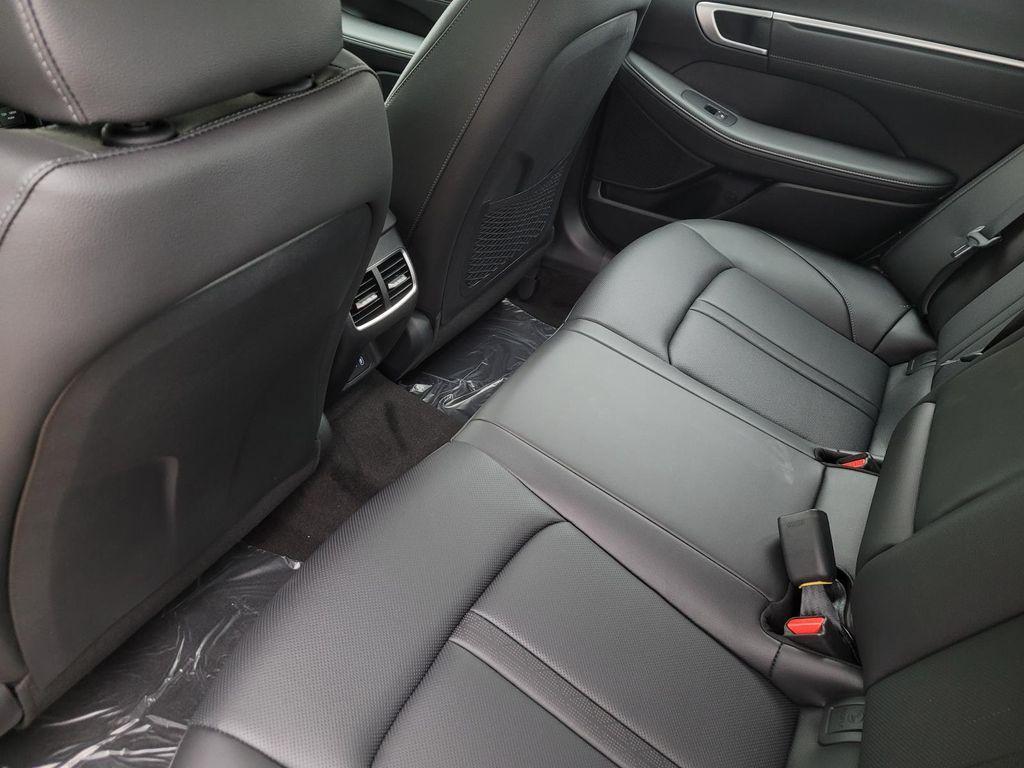 new 2025 Hyundai Sonata Hybrid car, priced at $38,632