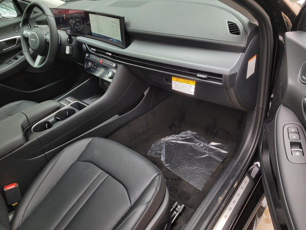new 2025 Hyundai Sonata Hybrid car, priced at $38,632