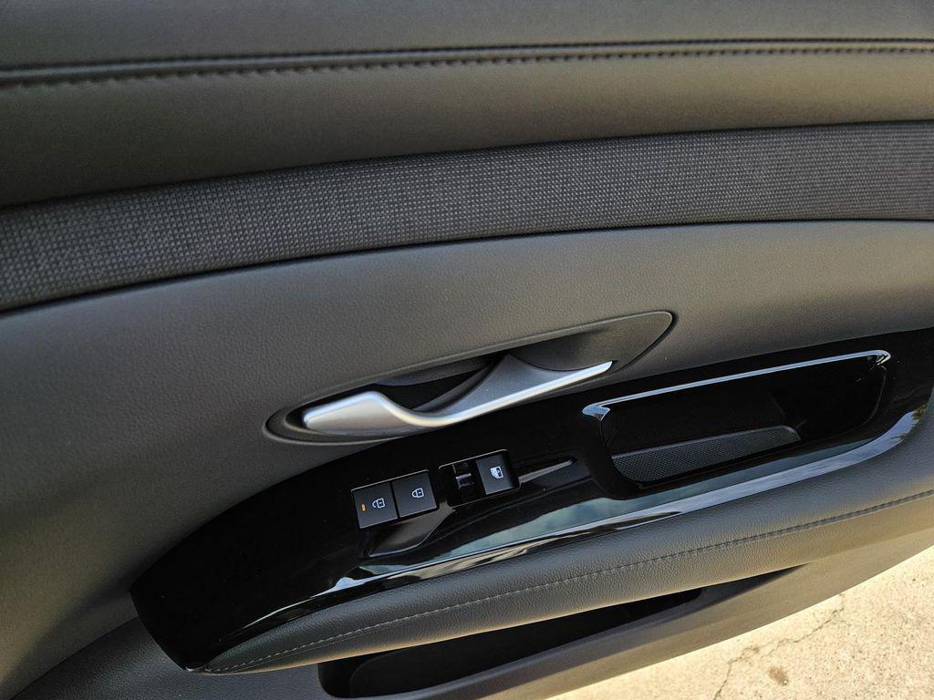 new 2025 Hyundai Tucson car, priced at $40,555