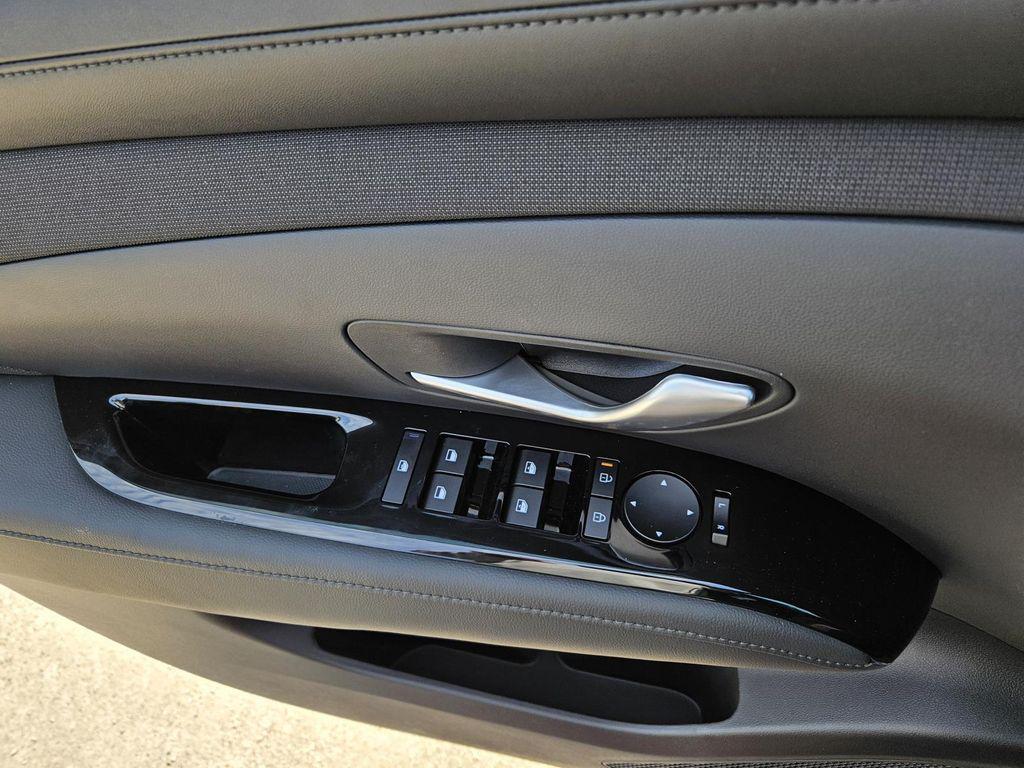 new 2025 Hyundai Tucson car, priced at $40,555