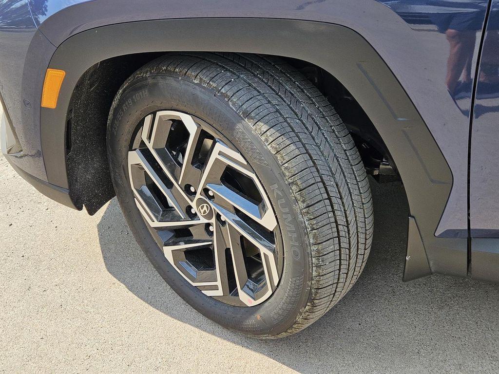 new 2025 Hyundai Tucson car, priced at $40,555