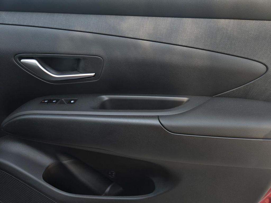 new 2025 Hyundai TUCSON Hybrid car, priced at $39,580