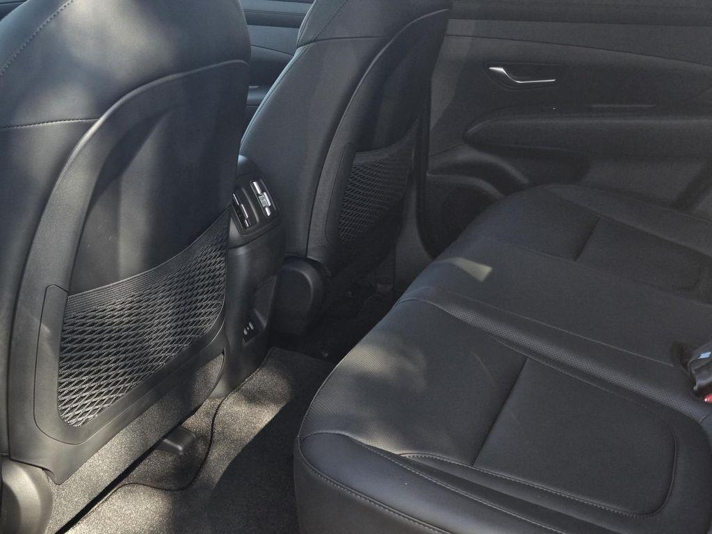 new 2025 Hyundai TUCSON Hybrid car, priced at $39,580
