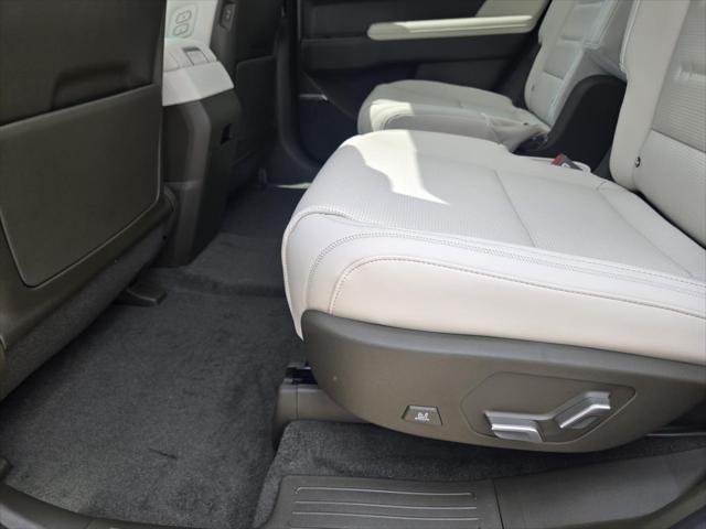 new 2025 Hyundai SANTA FE HEV car, priced at $48,395