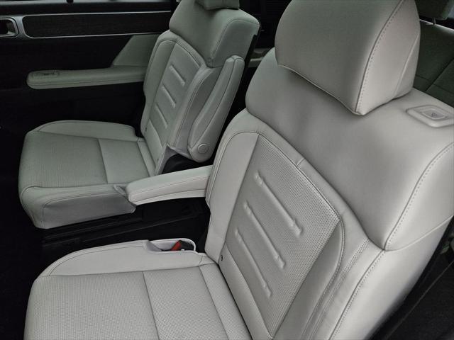 used 2025 Hyundai SANTA FE HEV car, priced at $47,400
